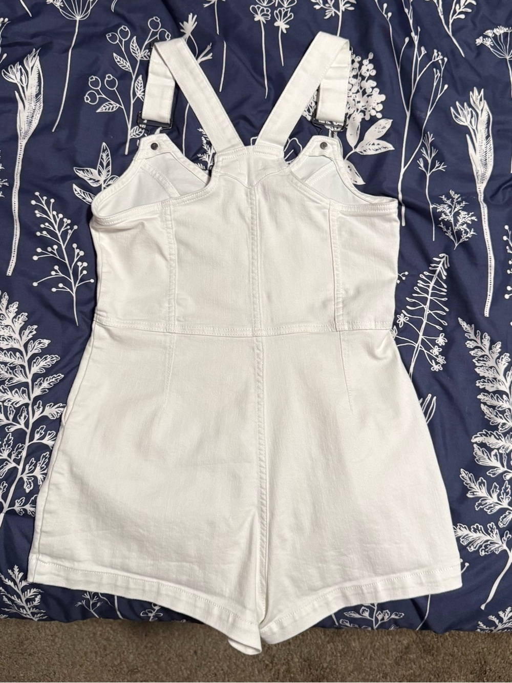 Volcom Liberator 2 White Button-Front Romper Size M - Picture 2 of 5